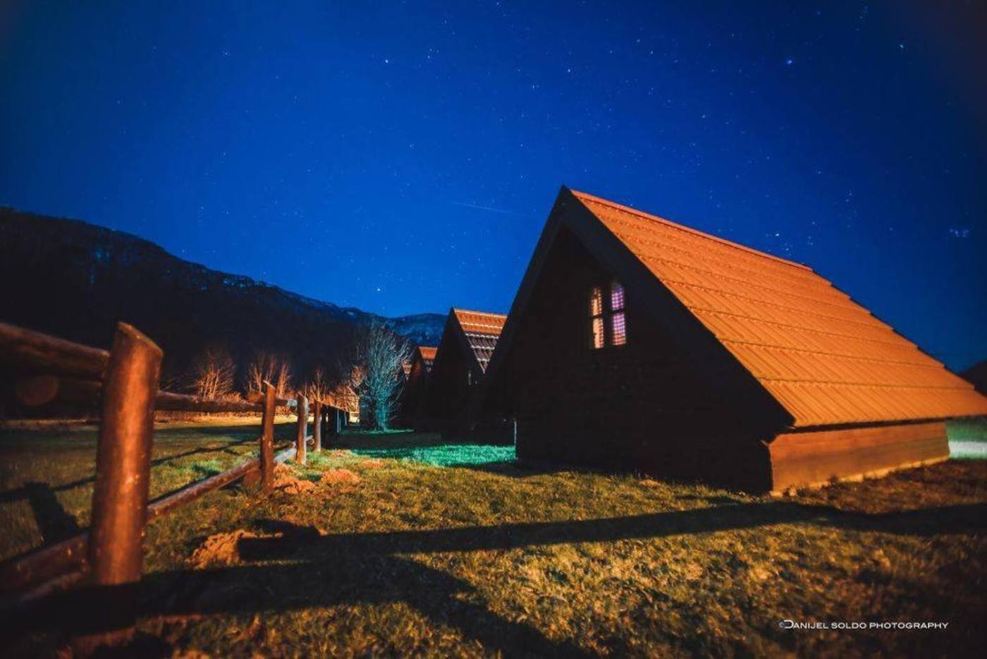 Bungalows Rizvan City Brusane Exterior foto