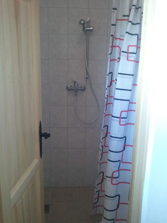 Bungalows Rizvan City Brusane Quarto foto